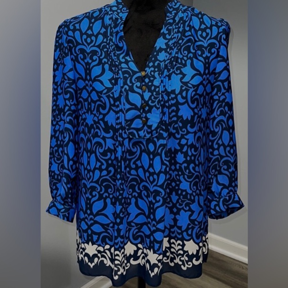 Banana Republic Shades of Blue Floral Blouse/Top